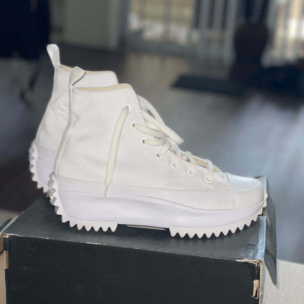 All Star/ Converse white sneakers high top